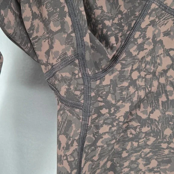Lululemon Women 6 Wunder Under High-Rise Tight 28" Full-On Luxtreme Camo Brown - Picture 6 of 6